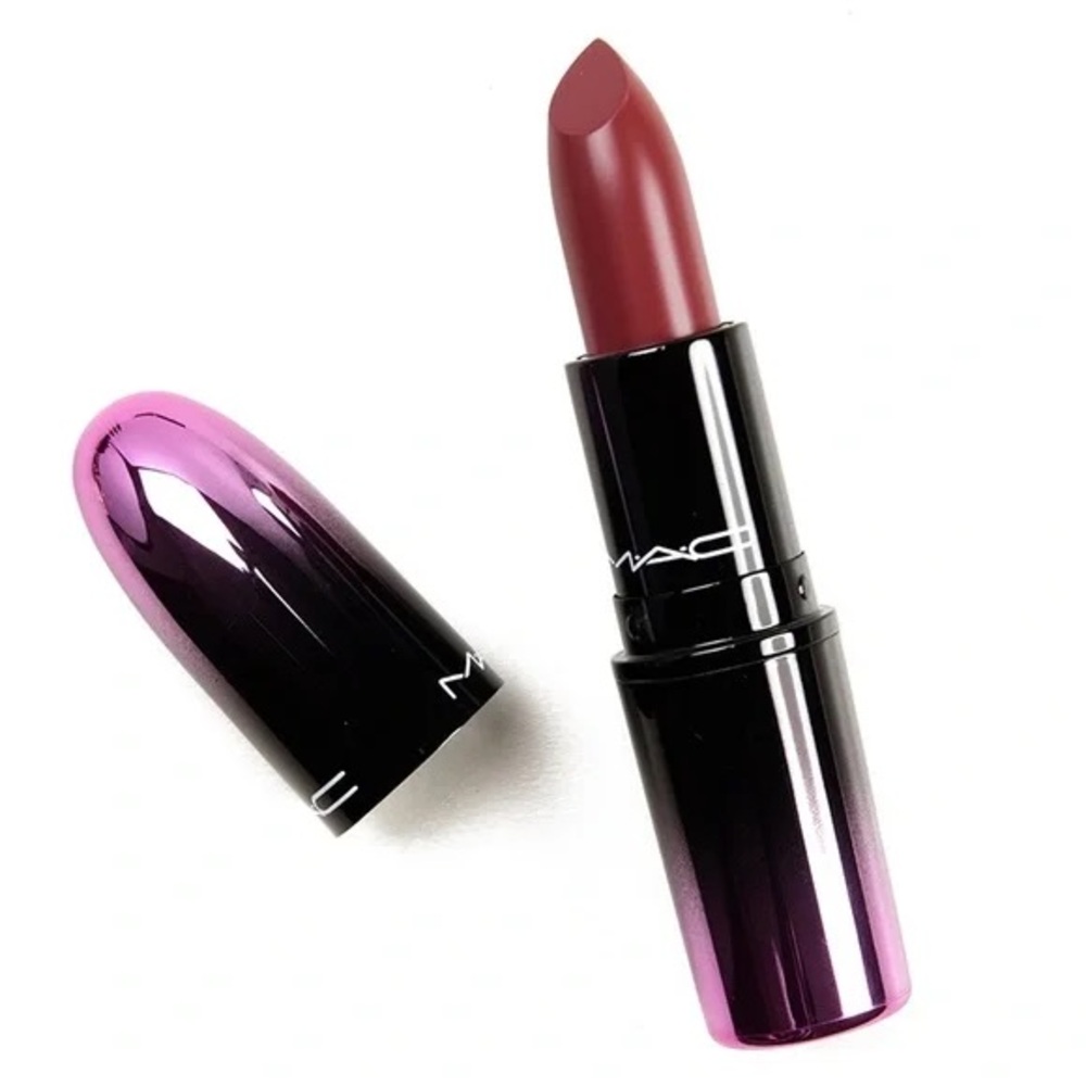 NEW MAC LOVE ME COLLECTION LIPSTICK IN BATED BREATH 💜🦄